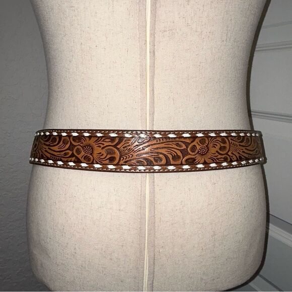 Vintage 3D Embossed Leather Statement Belt - Picture 8 of 8